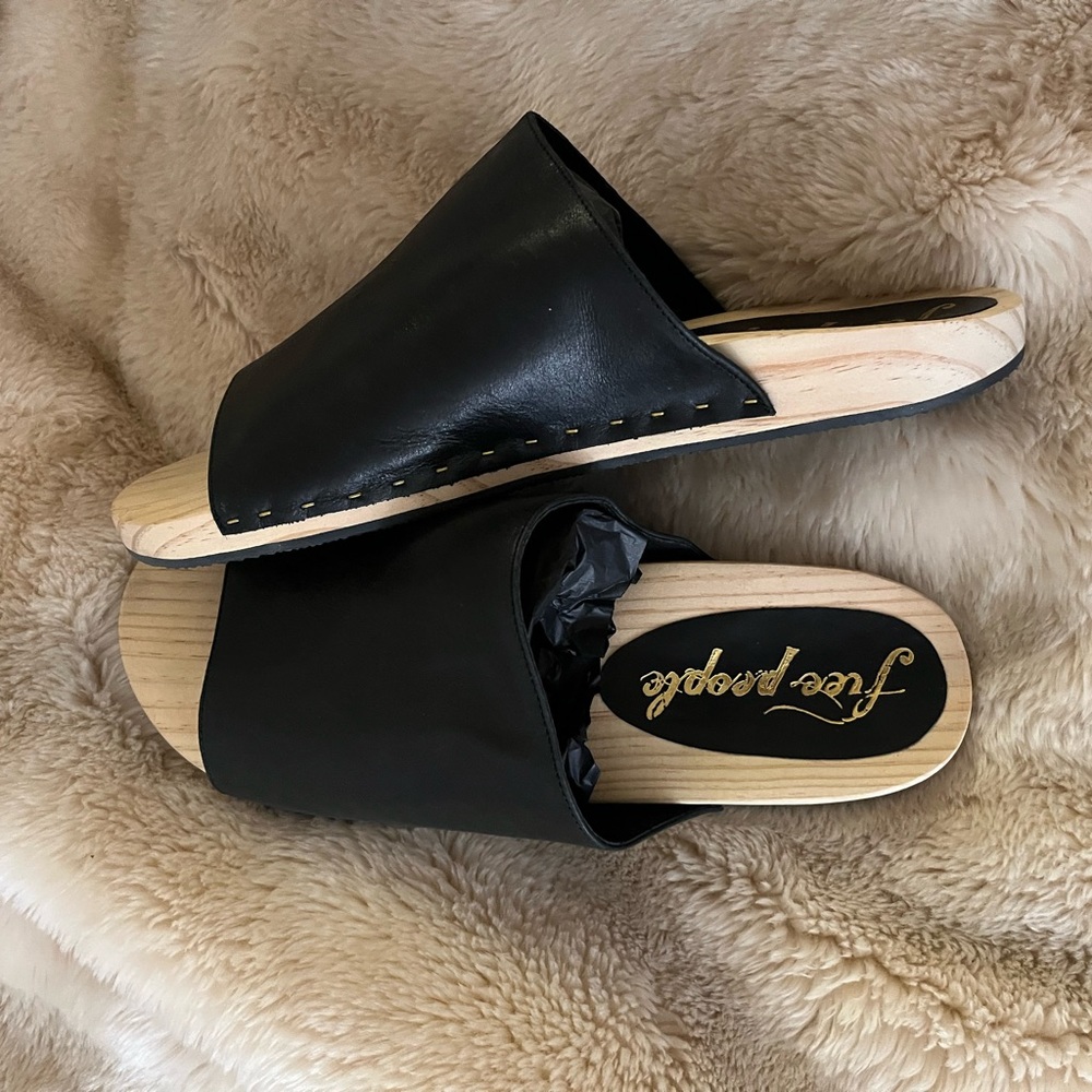 Free People Brand New with Box Women’s Black Leather Slides size 41 (US 10)